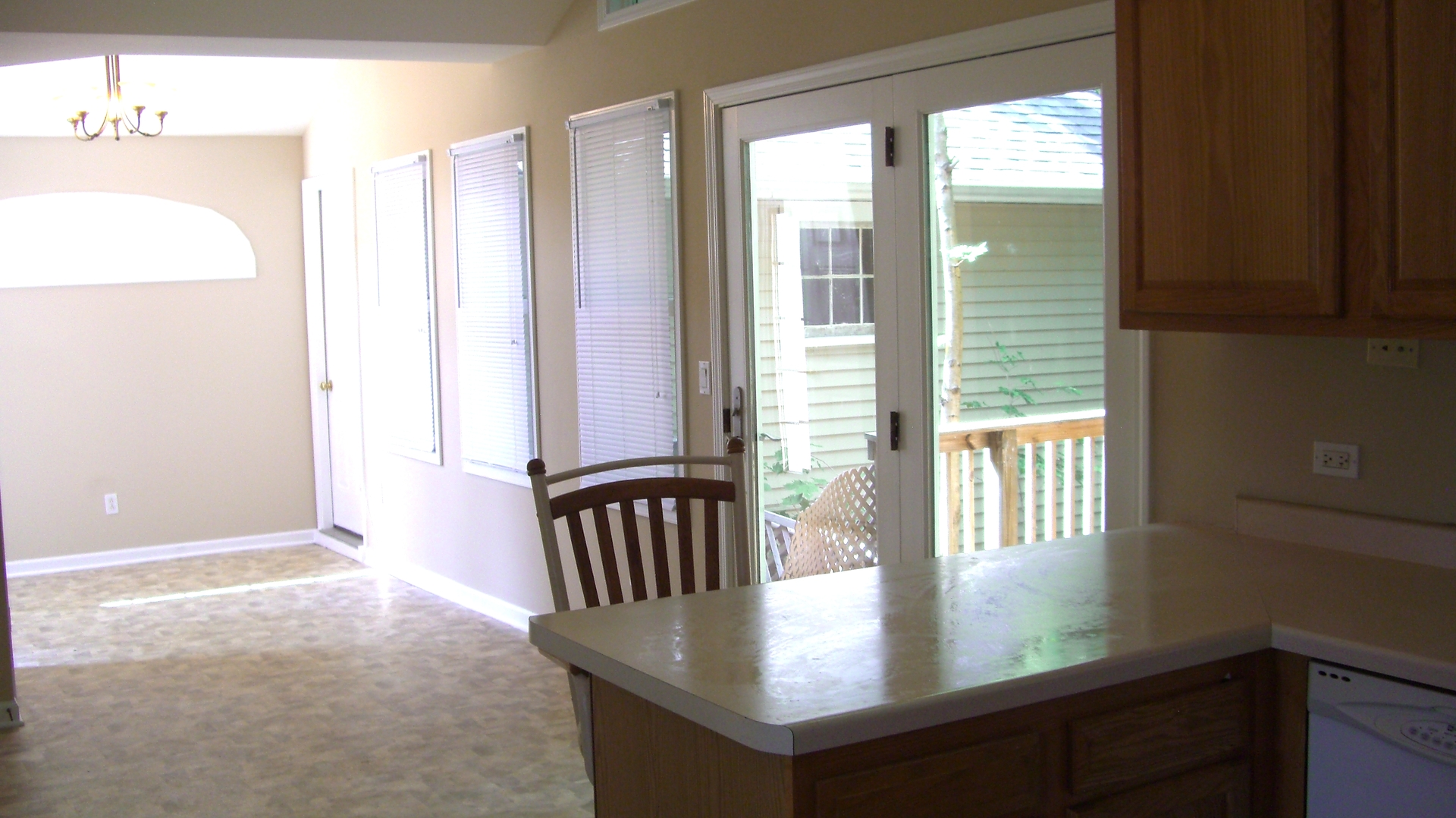 2055 North 35th Road Ottawa, IL 61350 - Photo 13 of 41 a view of a hallway with windows