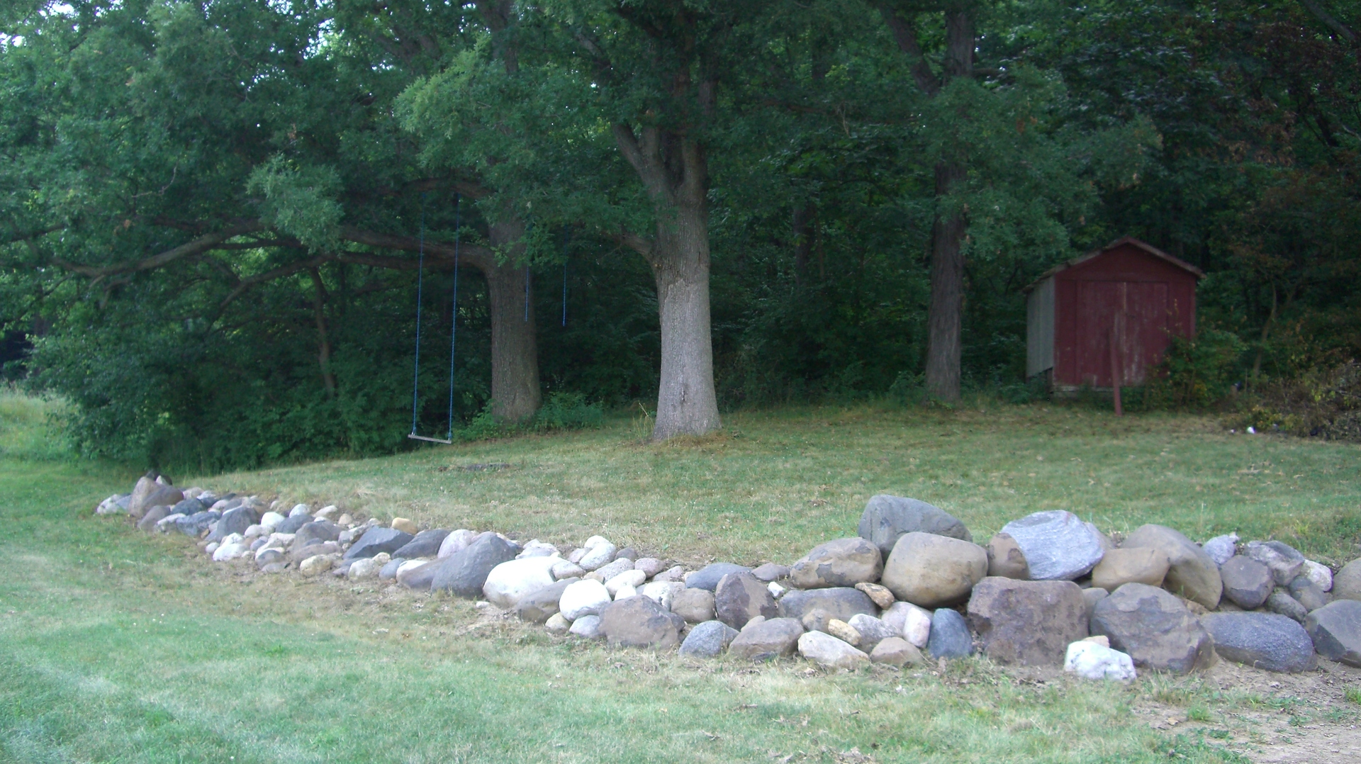 2055 North 35th Road Ottawa, IL 61350 - Photo 34 of 41 a backyard of a house with lots of green space