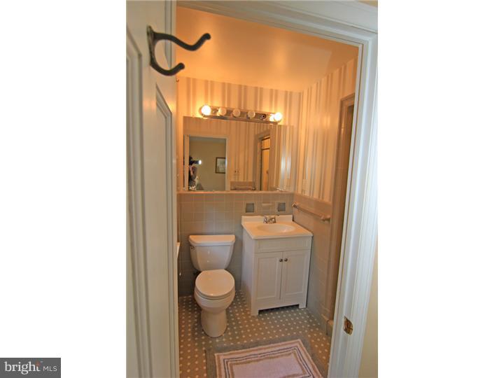 61 Hunters Lane Devon, PA 19333 - Photo 15 of 25 Gallery Image 15