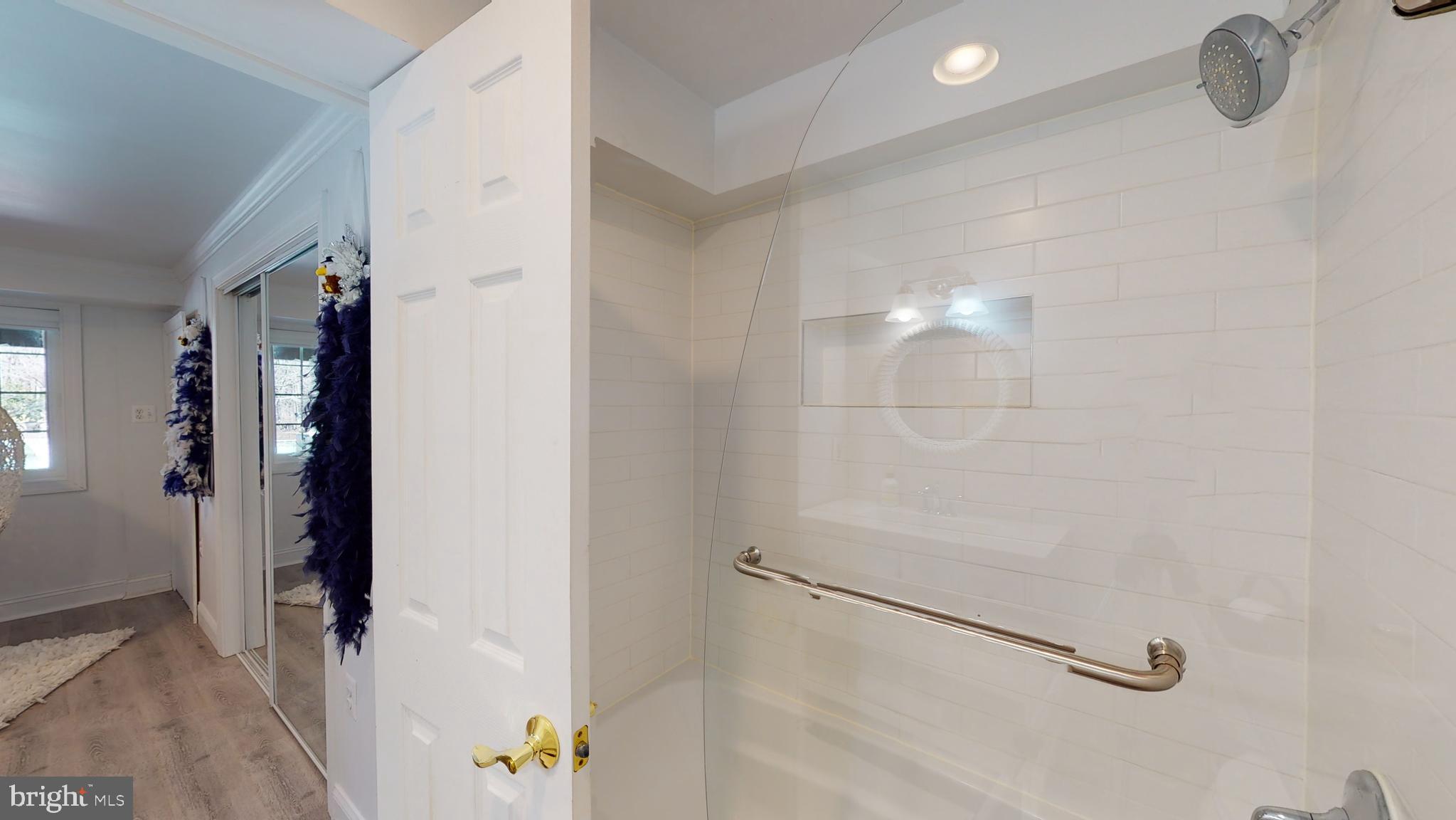 10502 Mt Sunapee Road Vienna, VA 22182 - Photo 34 of 49 Ensuite Full Bath.