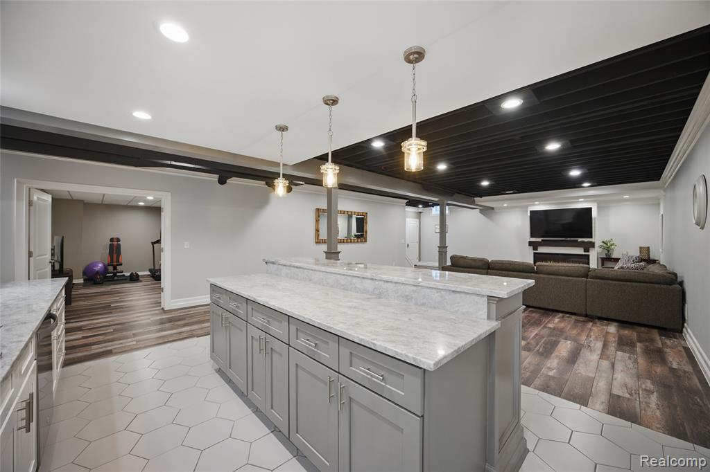 22638 Brantingham Road Macomb, MI 48044 - Photo 46 of 63