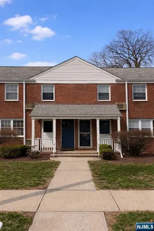 $314,500 | 118 Darwin Avenue, Unit 30, Rutherford, NJ 07070