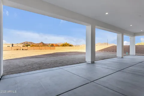 $1,400,000 | 1602 East Cloud Road, Phoenix, AZ 85086