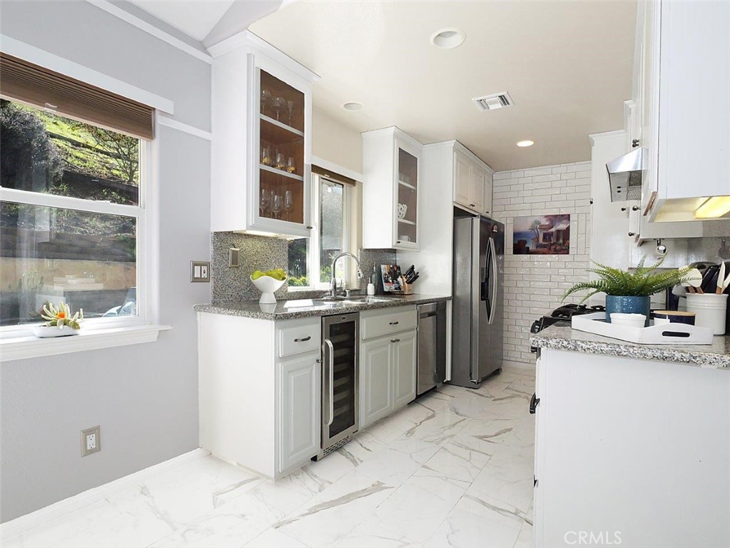 29422 Indian Valley Road Palos Verdes Peninsula, CA 90274 - Photo 11 of 36