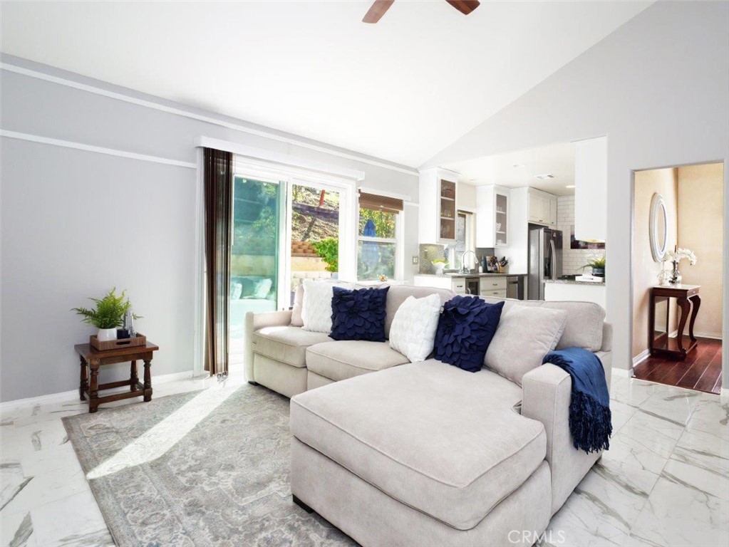 29422 Indian Valley Road Palos Verdes Peninsula, CA 90274 - Photo 10 of 36