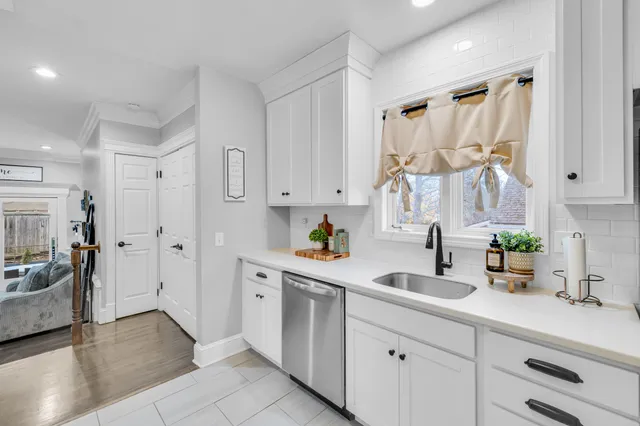 $315,000 | 48 Woodbine Street, Waterbury, CT 06705