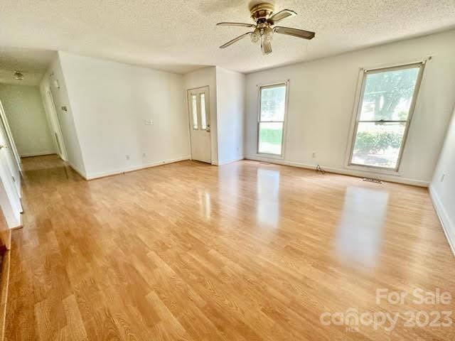336 Millsaps Road Statesville, NC 28625 - Photo 5 of 19 Gallery Image 5