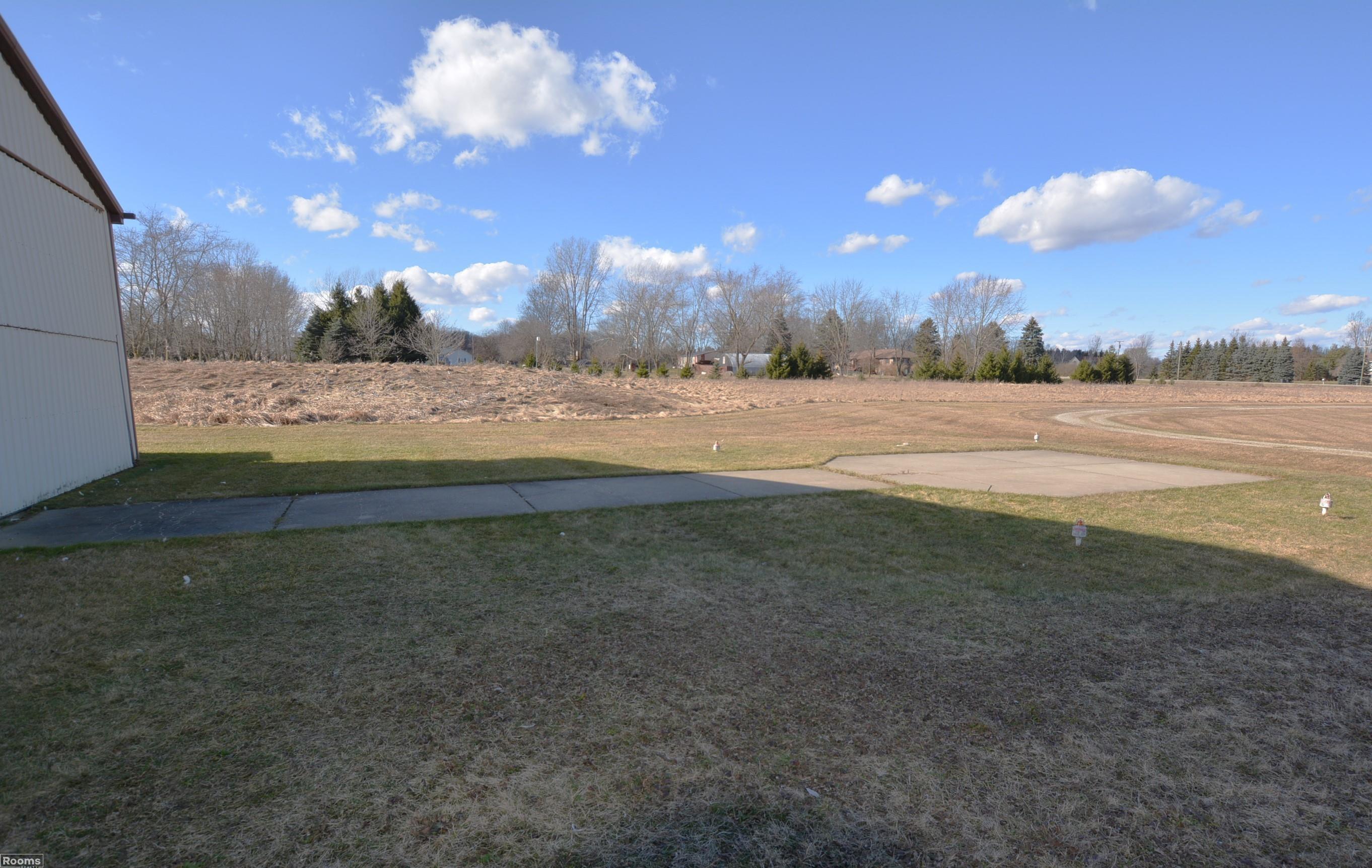 7068 General Squier Road Almont, MI 48003 - Photo 5 of 17