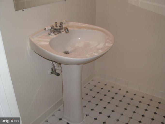 8610 Temple Hill Road Clinton, MD 20735 - Photo 4 of 10 Bathroom