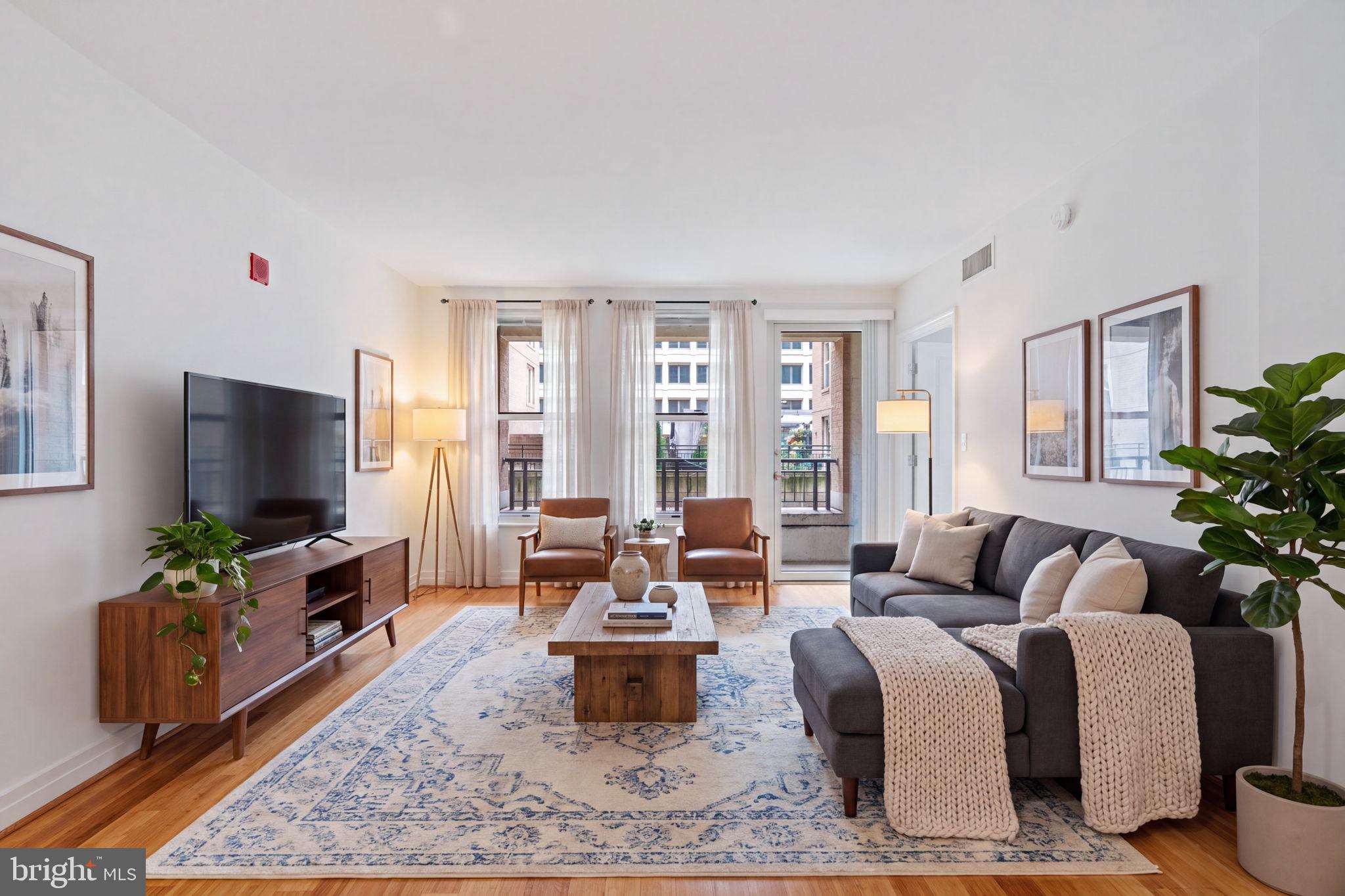 915 E Street Northwest, Unit 505 Washington, DC 20004 - Photo 2 of 25