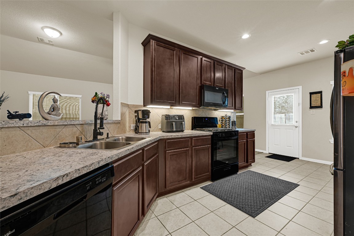 23007 Jetty Manor Lane Spring, TX 77373 - Photo 14 of 34