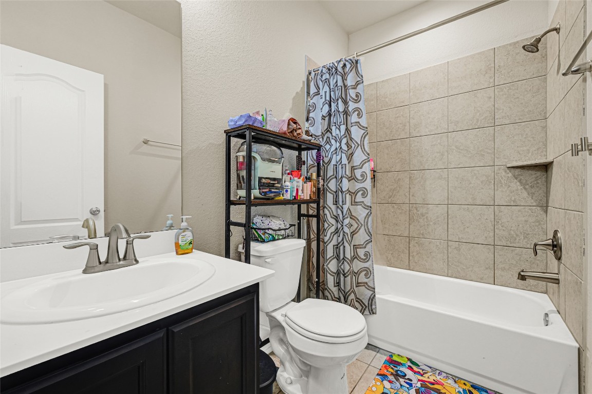 23007 Jetty Manor Lane Spring, TX 77373 - Photo 8 of 34