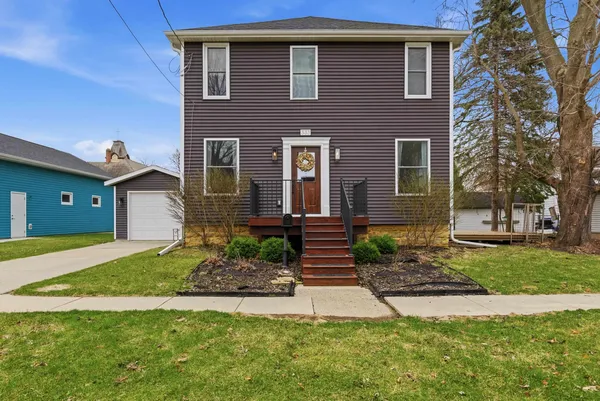 $329,000 | 333 South Main Street, Columbus, WI 53925