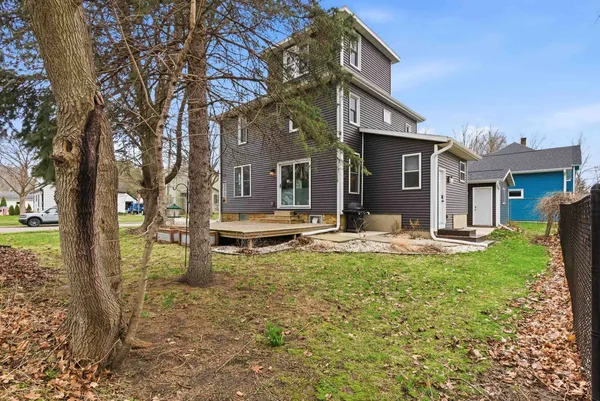 $329,000 | 333 South Main Street, Columbus, WI 53925