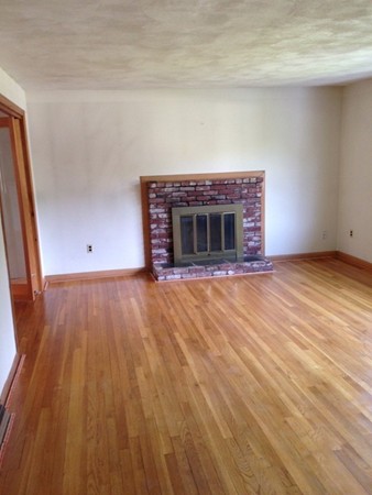 3 Reid Road Chelmsford, MA 01824 - Photo 6 of 15