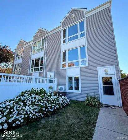 $2,500 | 3305 Jib Lane, Detroit, MI 48207