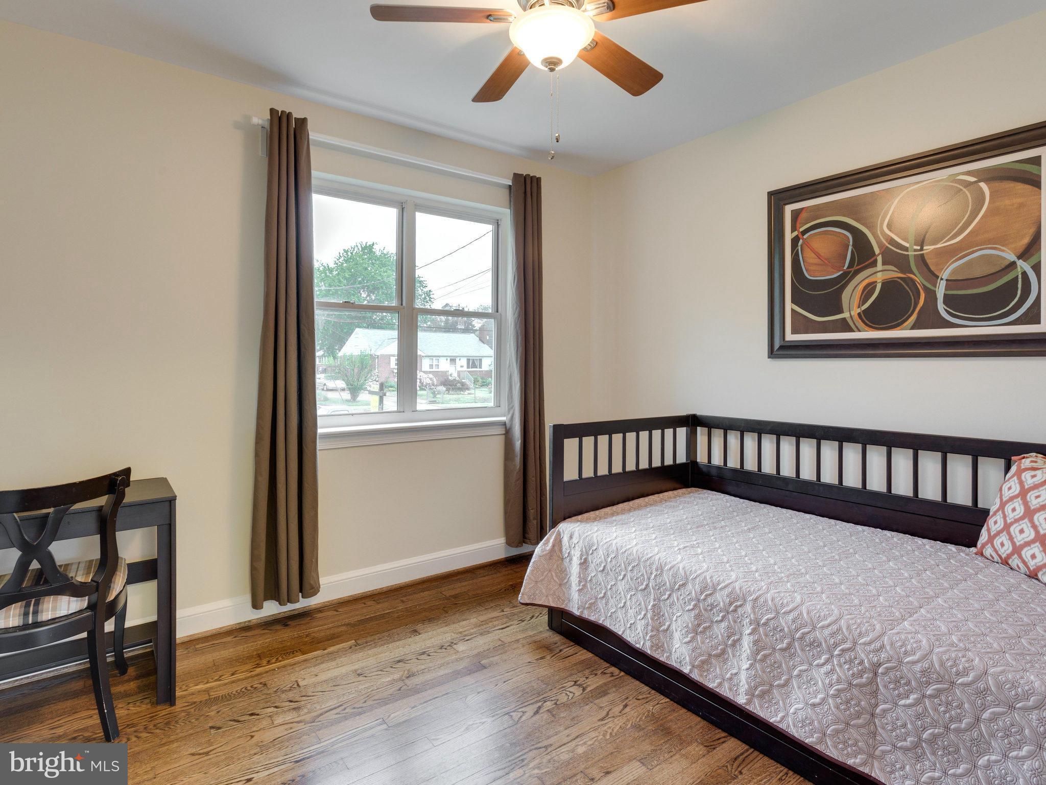 5903 Amherst Avenue Springfield, VA 22150 - Photo 18 of 30 Bedroom #3