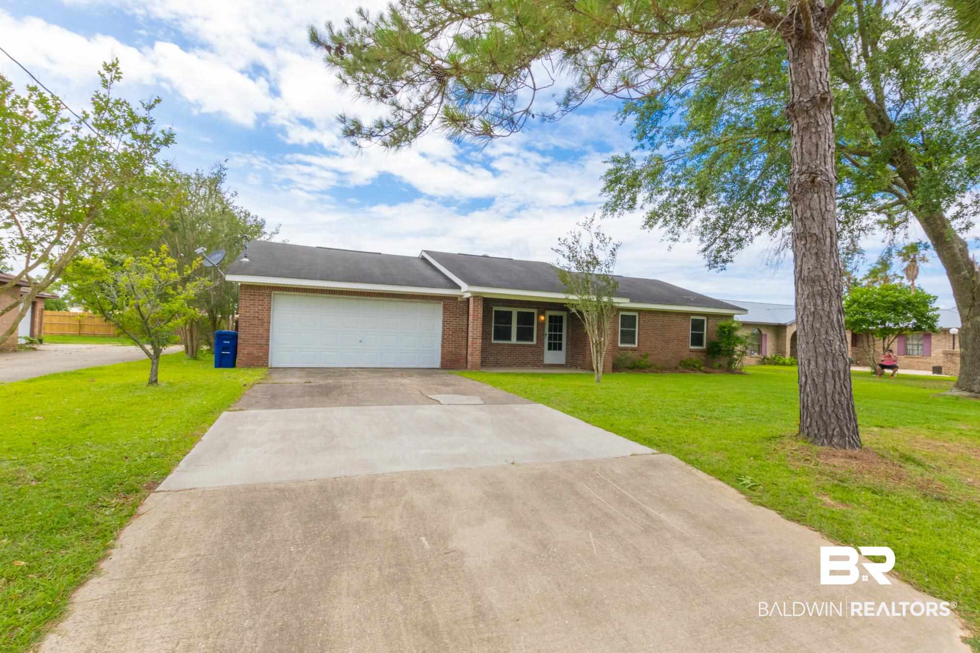 504 West Amanda Avenue Foley, AL 36535 - Photo 2 of 14