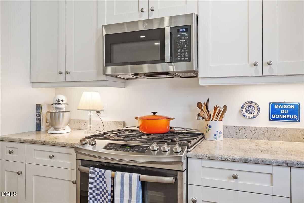 5508 Rutherford Cl Pittsboro, NC 27312 - Photo 5 of 56 Kitchen