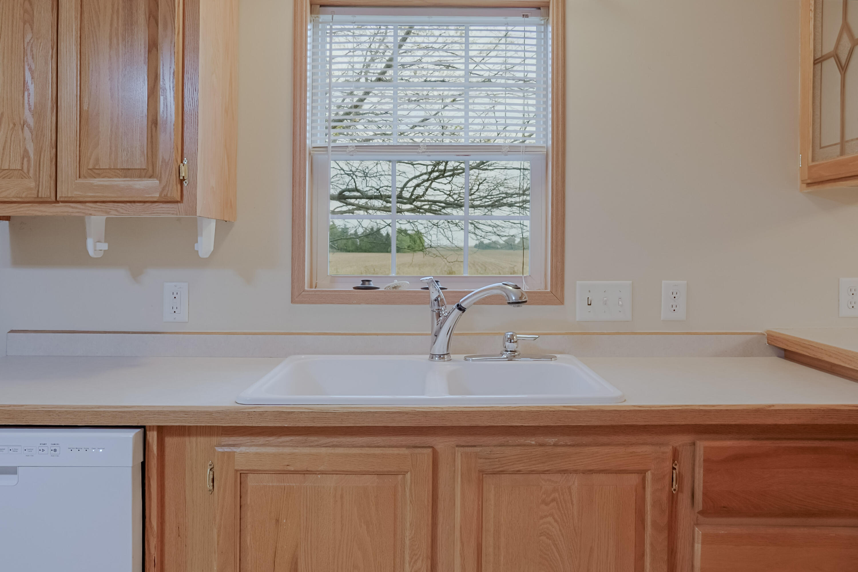 559 Corbly Road Hebron, IN 46341 - Photo 12 of 35 3000x1999
