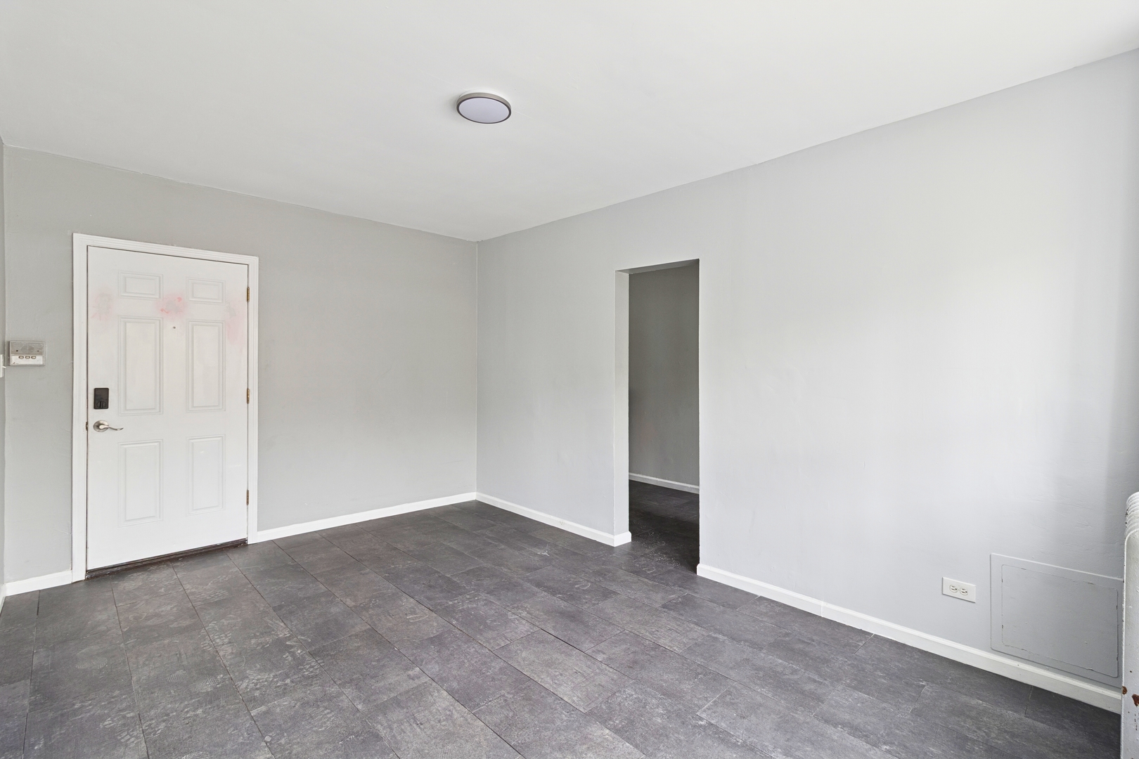 6228 South Western Avenue, Unit 203 Chicago, IL 60636 - Photo 3 of 11 a view of an empty room