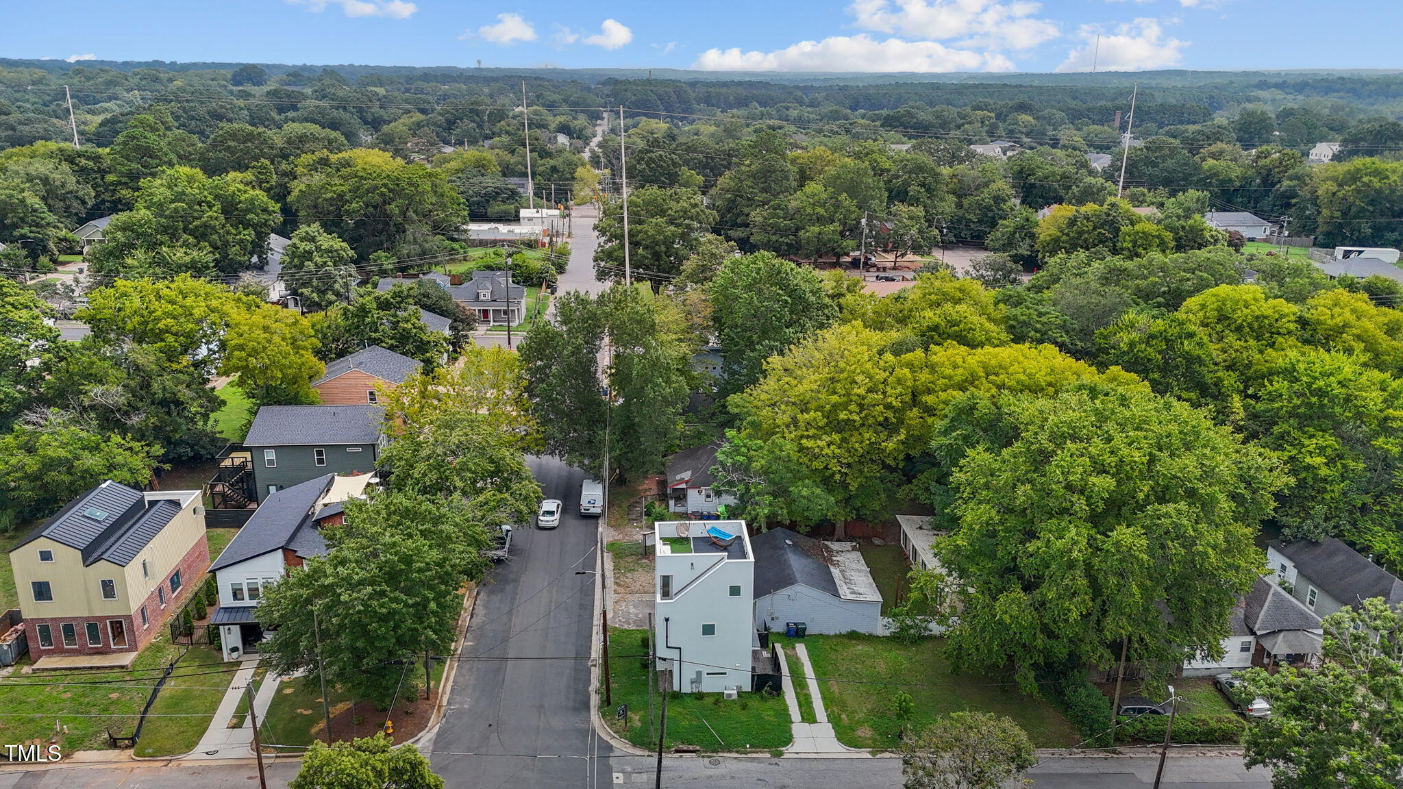 400 Bragg Street Raleigh, NC 27601 - Photo 56 of 62 an aerial view of multiple house