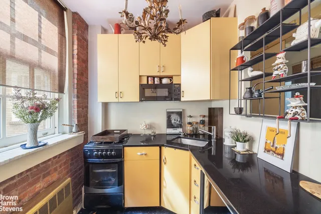 $475,000 | 508 East 78th Street, Unit 3D | Upper East Side