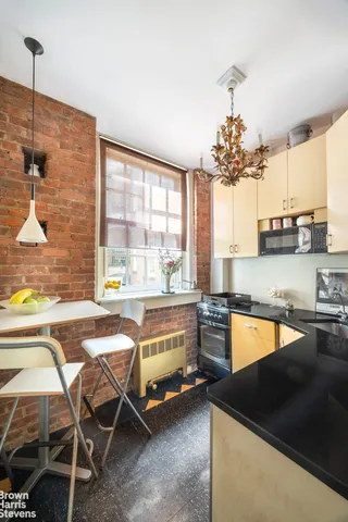 $475,000 | 508 East 78th Street, Unit 3D | Upper East Side