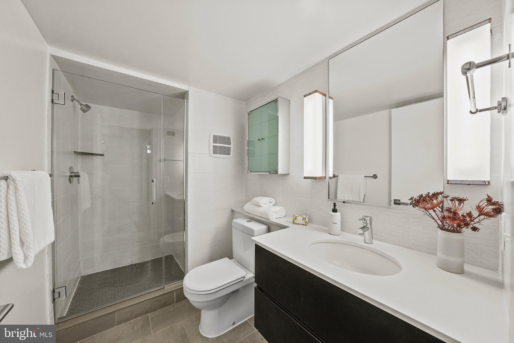 1401 R Street Northwest, Unit 310 Washington, DC 20009 - Photo 15 of 15 Bathroom