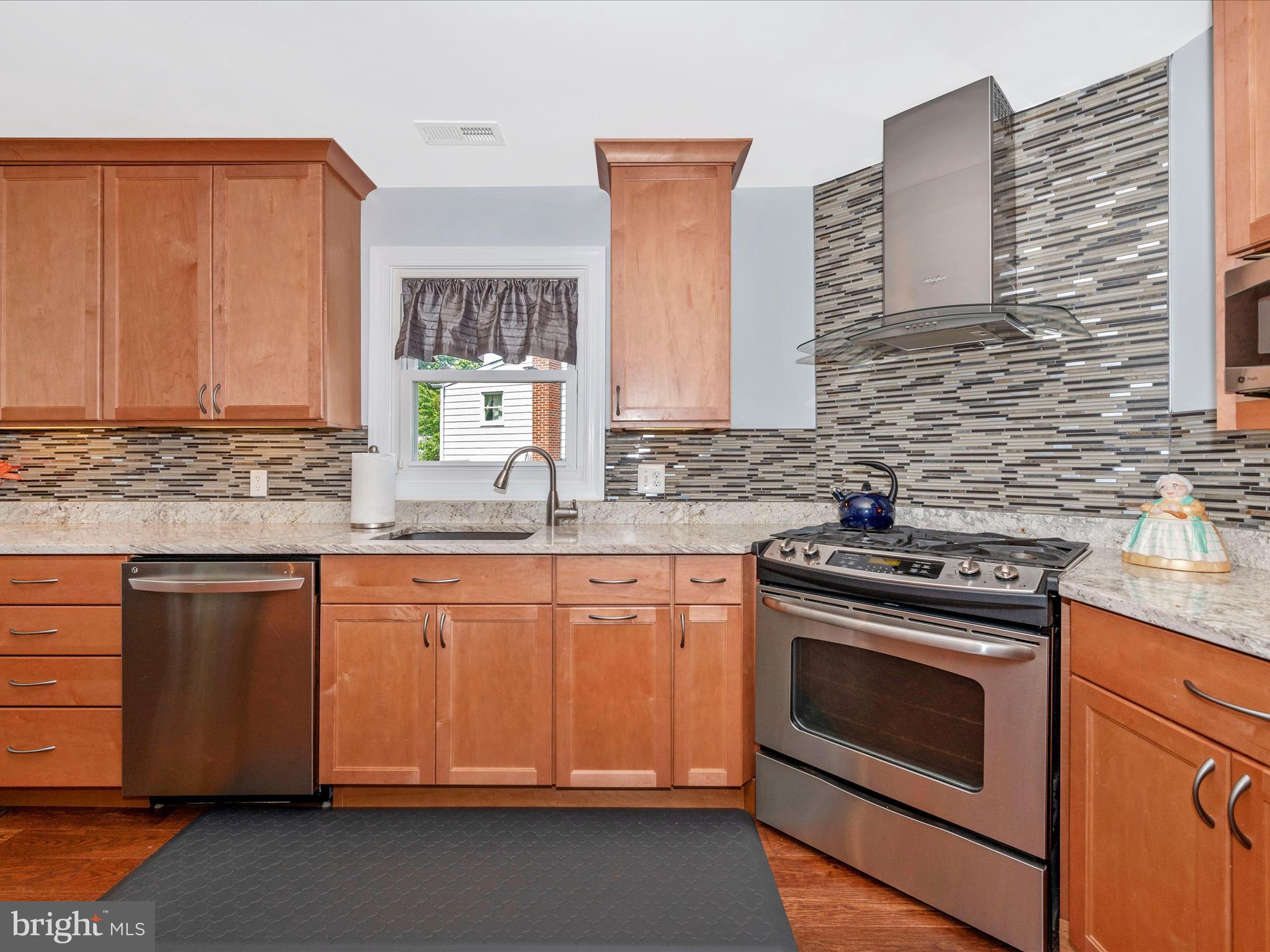 100 Spring Street Gaithersburg, MD 20877 - Photo 18 of 56 Gourmet kitchen with stainless steel appliances