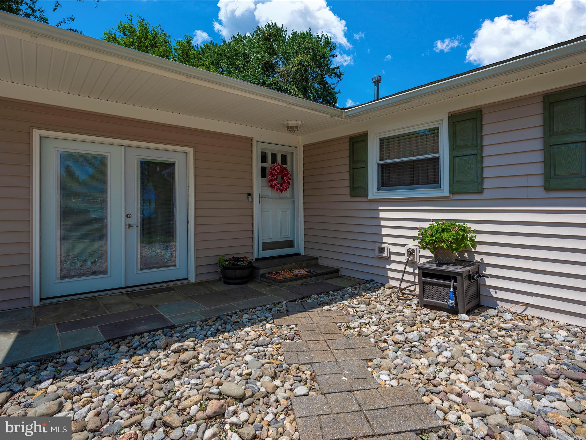 100 Spring Street Gaithersburg, MD 20877 - Photo 2 of 56 Front entrance
