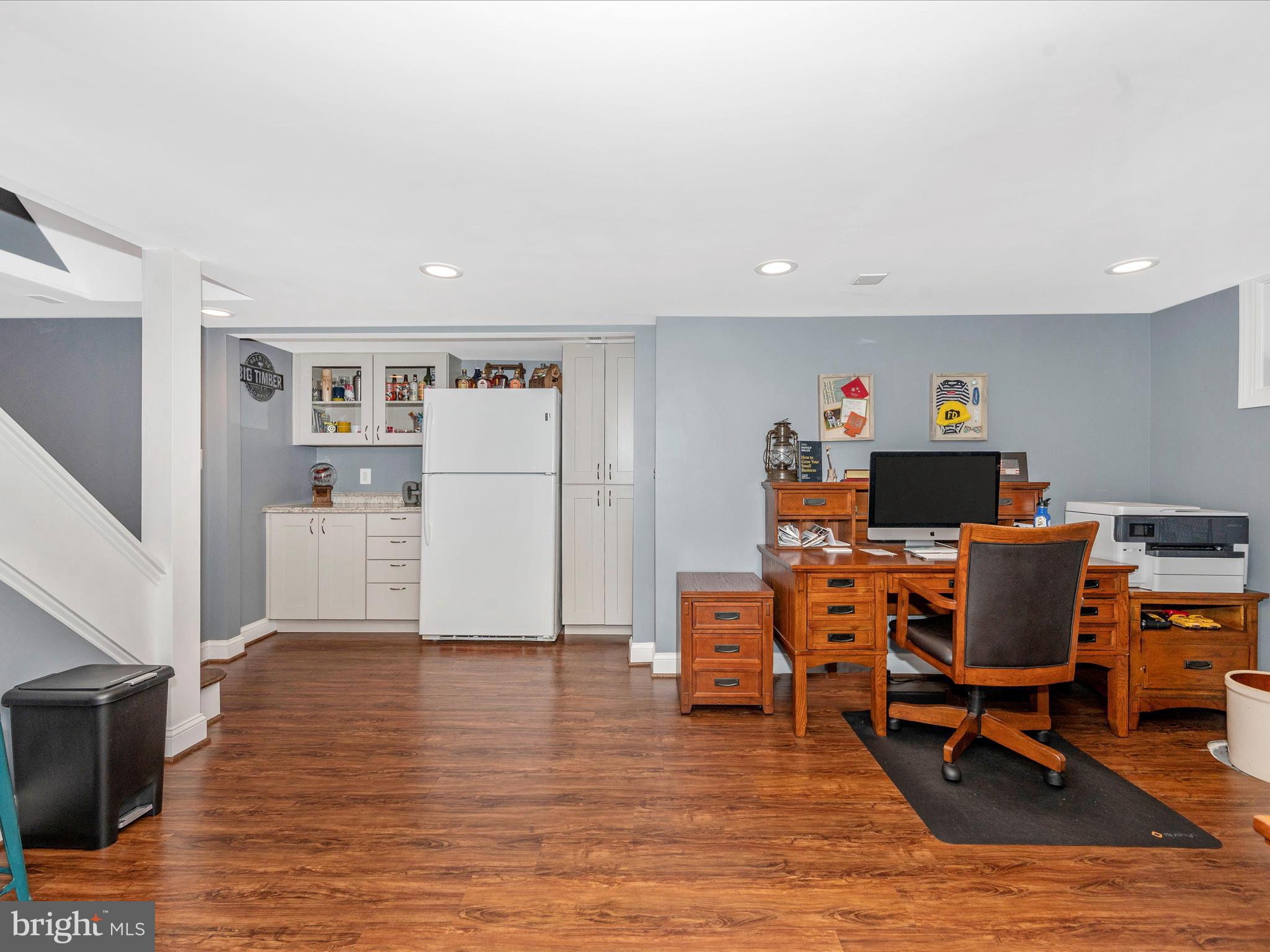 100 Spring Street Gaithersburg, MD 20877 - Photo 37 of 56 Built in bar