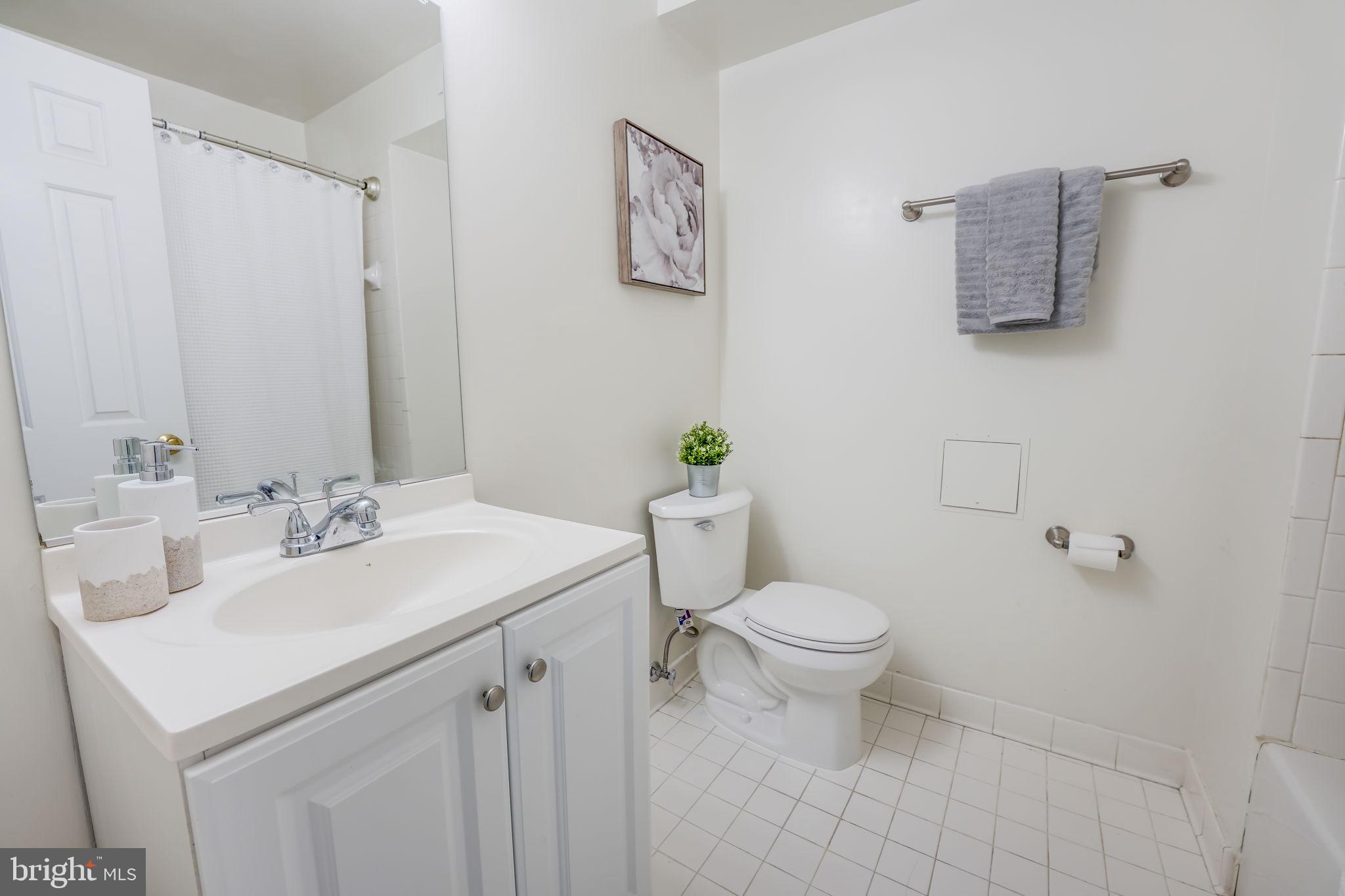 1408 Foxhall Road Northwest Washington, DC 20007 - Photo 14 of 27