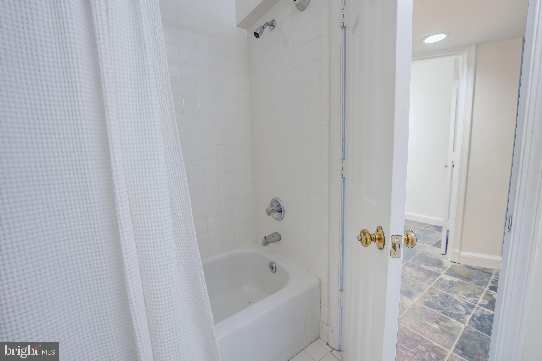 1408 Foxhall Road Northwest Washington, DC 20007 - Photo 15 of 27