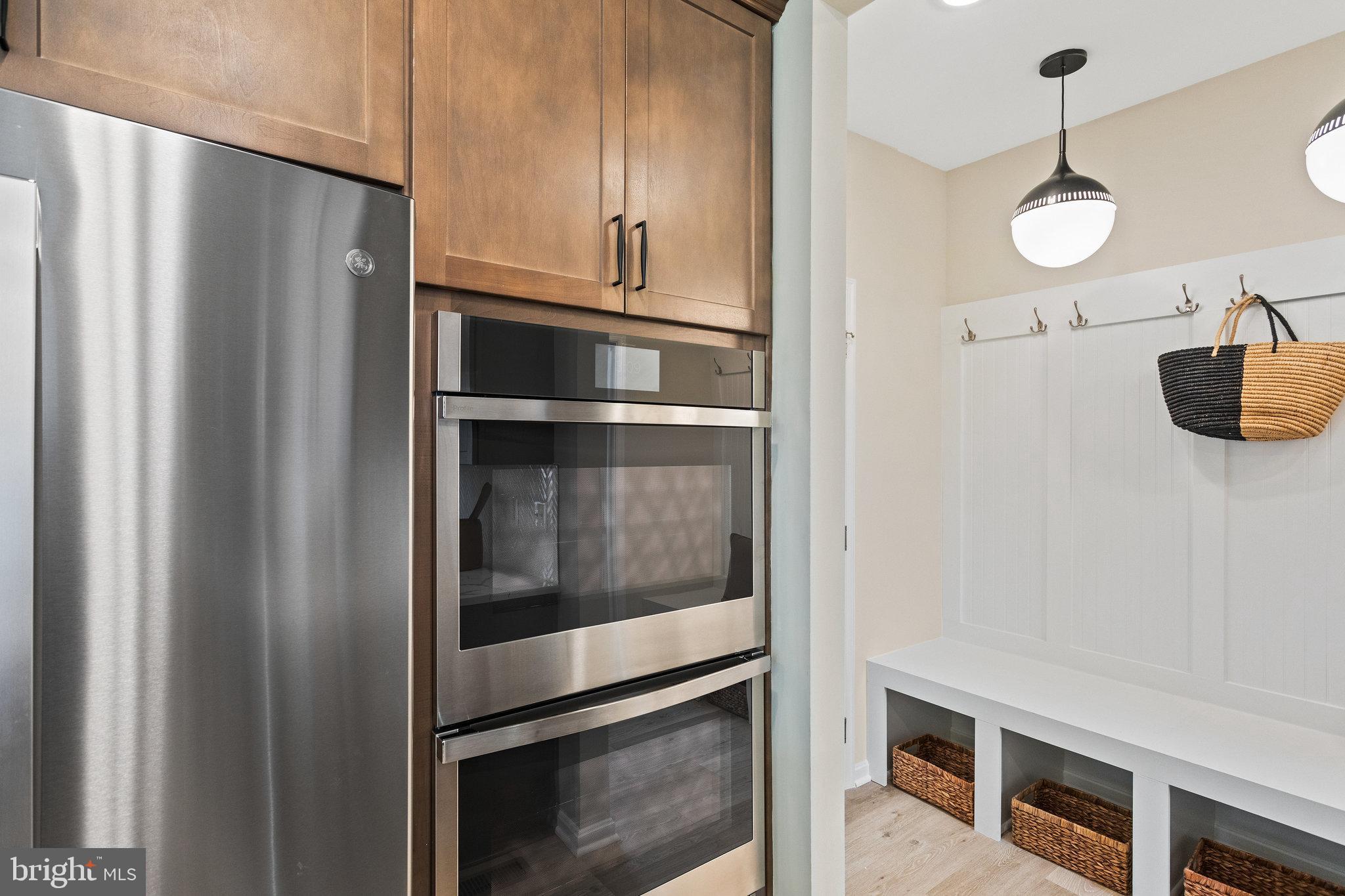 6313 Taylor Acres Road Hanover, MD 21076 - Photo 4 of 13 Gourmet kitchen