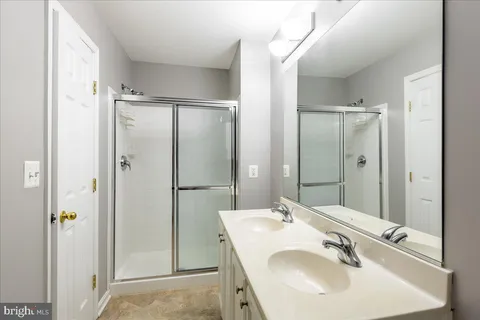 $749,900 | 17124 Magic Mountain Drive, Round Hill, VA 20141