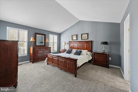 $749,900 | 17124 Magic Mountain Drive, Round Hill, VA 20141