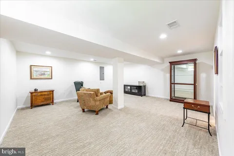 $749,900 | 17124 Magic Mountain Drive, Round Hill, VA 20141