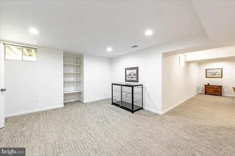 $749,900 | 17124 Magic Mountain Drive, Round Hill, VA 20141