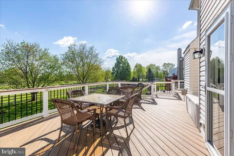 $749,900 | 17124 Magic Mountain Drive, Round Hill, VA 20141