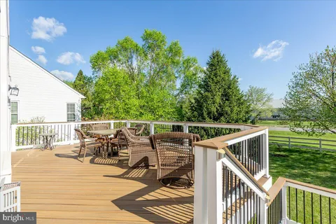 $749,900 | 17124 Magic Mountain Drive, Round Hill, VA 20141