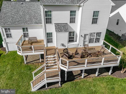 $749,900 | 17124 Magic Mountain Drive, Round Hill, VA 20141