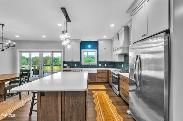 $635,000 | 182 St Johns Way, Chilhowie, VA 24319