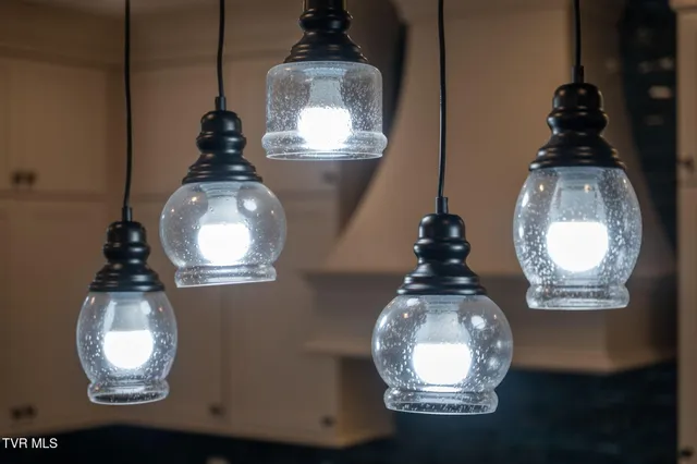 $635,000 | 182 St Johns Way, Chilhowie, VA 24319