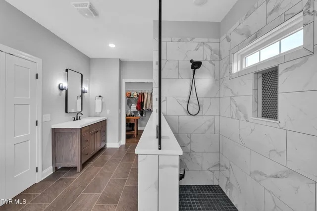 $635,000 | 182 St Johns Way, Chilhowie, VA 24319