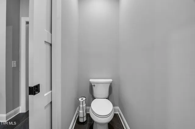 $635,000 | 182 St Johns Way, Chilhowie, VA 24319