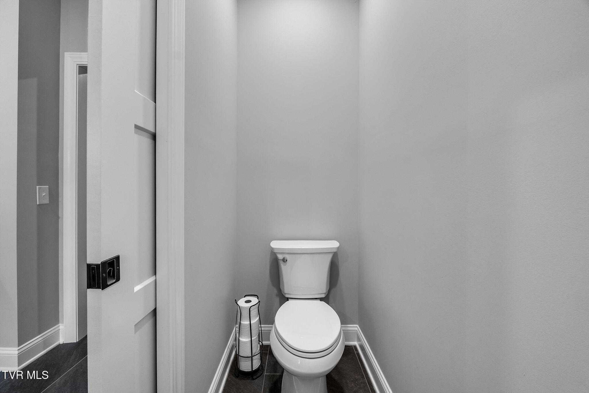 182 St Johns Way Chilhowie, VA 24319 - Photo 29 of 105 33-web-or-mls-182-st-johns-wy