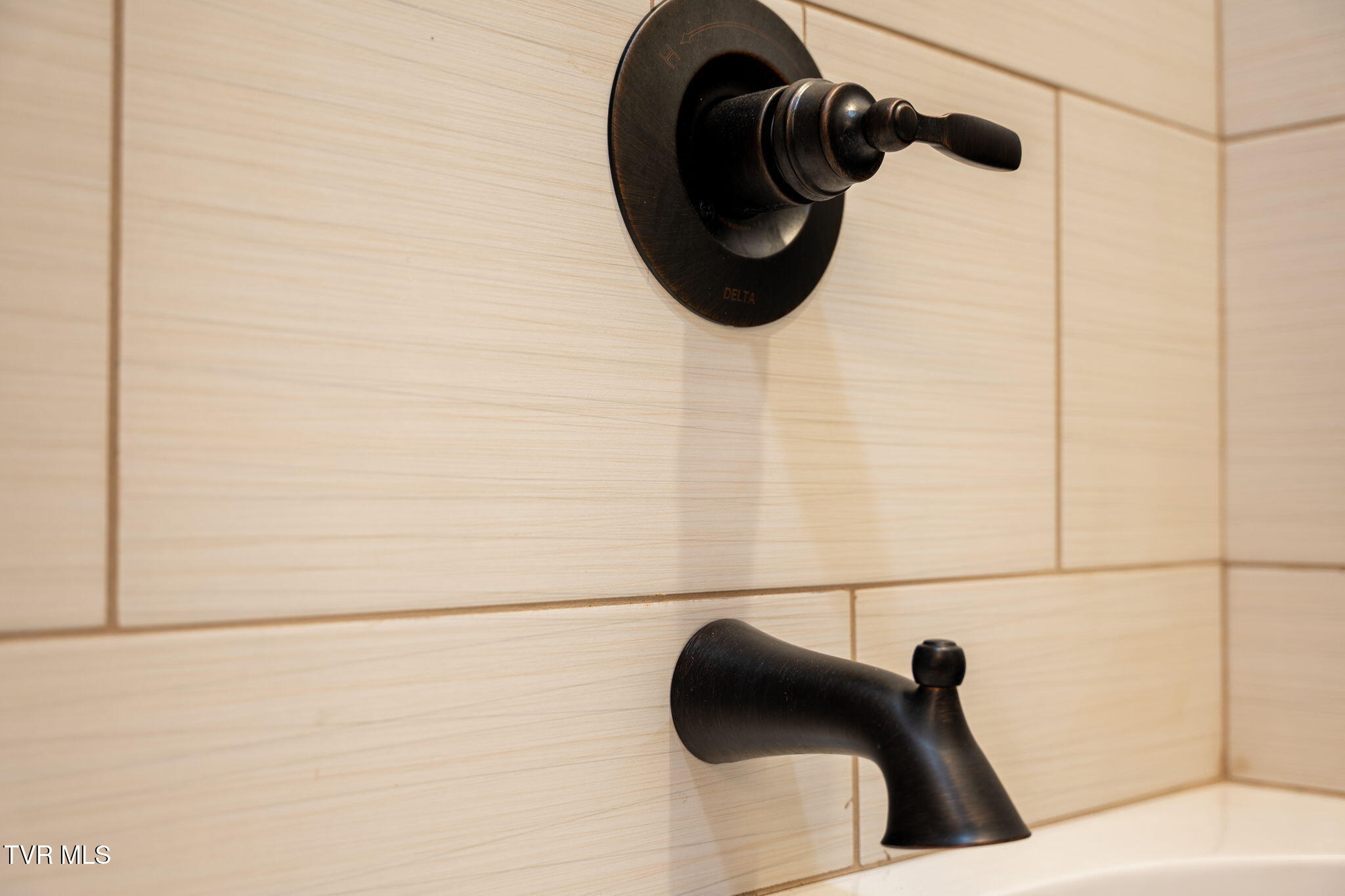 182 St Johns Way Chilhowie, VA 24319 - Photo 39 of 105 70-web-or-mls-182-st-johns-wy