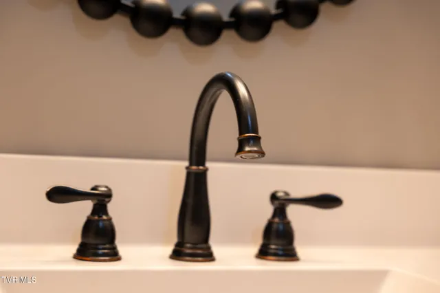 $635,000 | 182 St Johns Way, Chilhowie, VA 24319