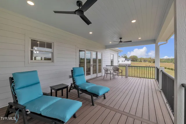 $635,000 | 182 St Johns Way, Chilhowie, VA 24319